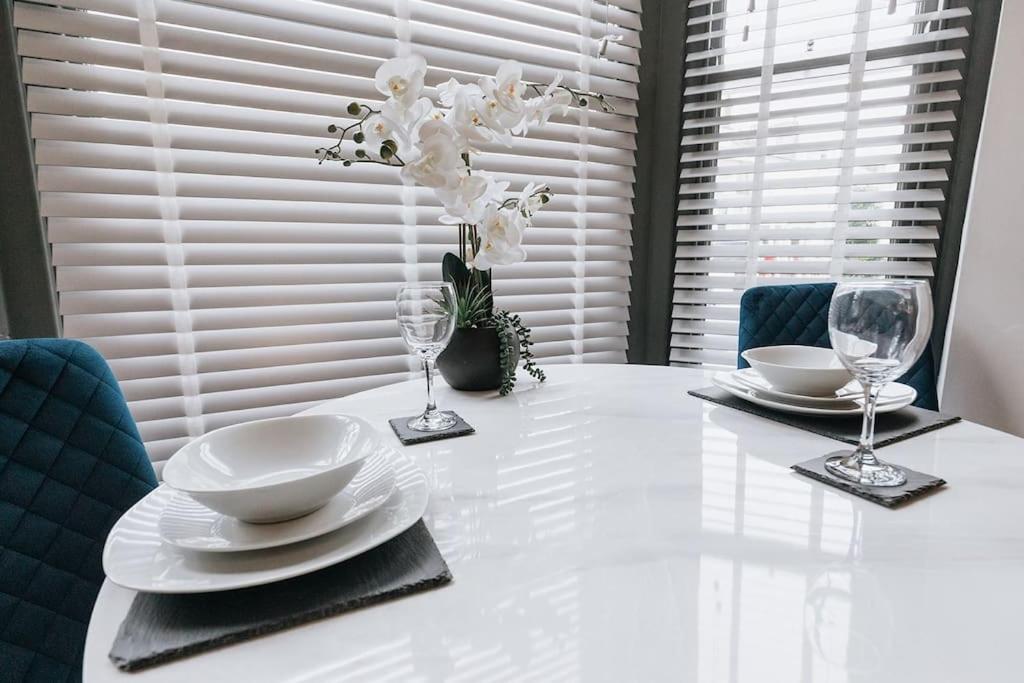 Grove House No.07 - Luxury Apartment Close To The Llandudno Beach Zewnętrze zdjęcie