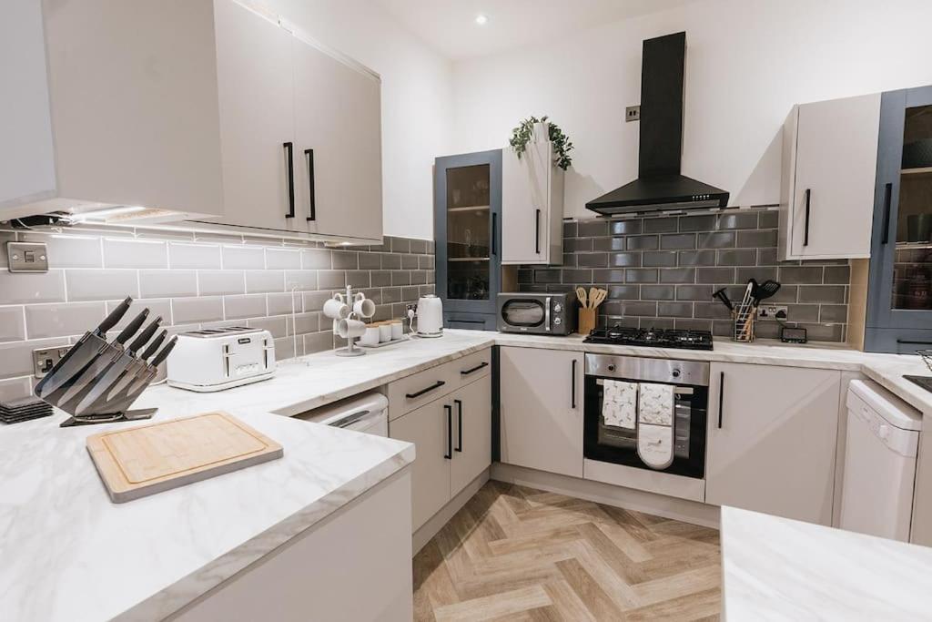 Grove House No.07 - Luxury Apartment Close To The Llandudno Beach Zewnętrze zdjęcie