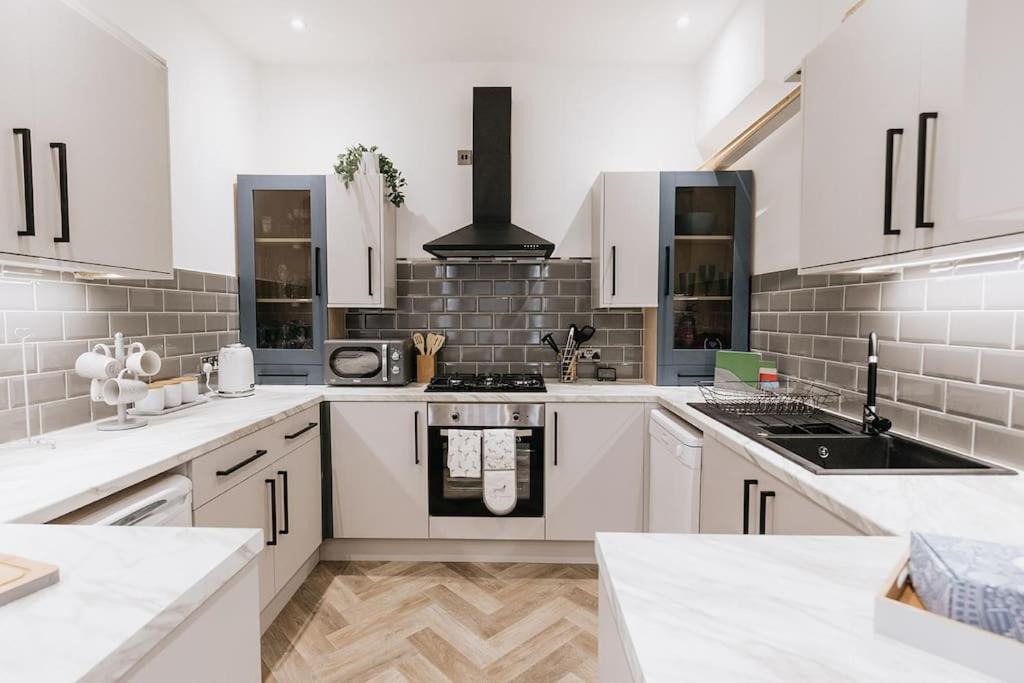 Grove House No.07 - Luxury Apartment Close To The Llandudno Beach Zewnętrze zdjęcie